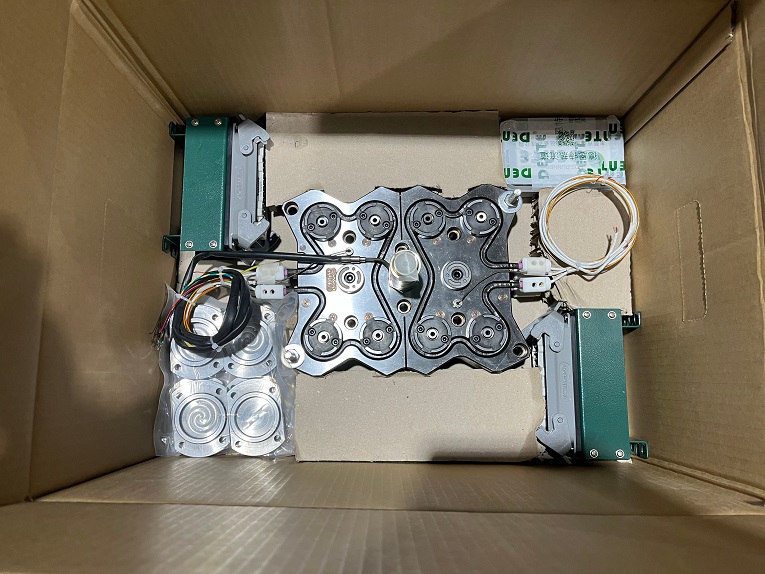 1出8針閥式熱流道係（xì）統-火爆（bào）出貨