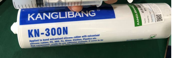 KN-300N膠(jiāo)粘矽膠膠水大支(zhī)實(shí)體圖 KN-300N膠粘矽膠膠水大支實體圖