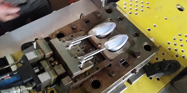 液(yè)體矽叫粘尼龍怎麽粘 液體矽叫粘尼龍怎麽粘