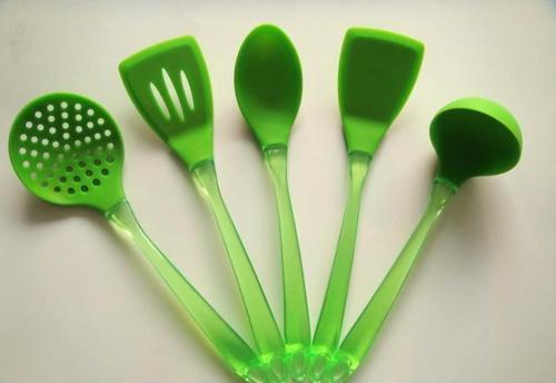 矽膠廚具(jù)膠水.jpg 矽膠廚具膠水.jpg