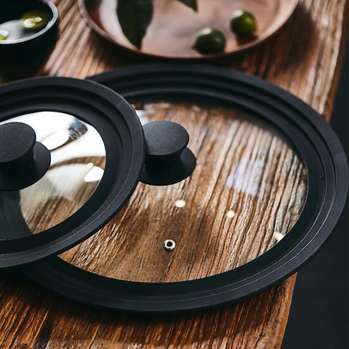 矽(guī)膠黏鋼化玻璃膠水.jpg 矽膠黏鋼化玻璃膠水.jpg