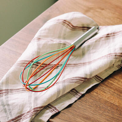 矽膠粘金屬膠水.jpg 矽膠粘金屬膠水.jpg