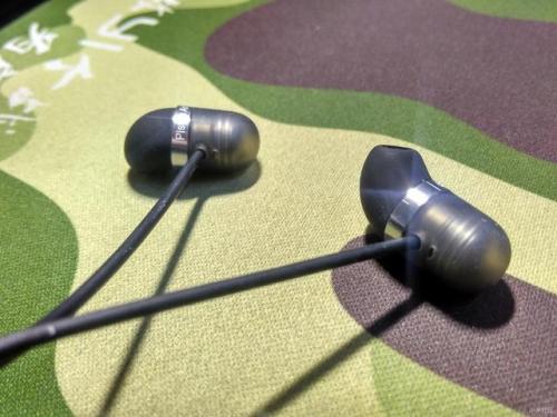 膠囊耳機用什麽矽膠粘合劑粘.jpg 膠囊耳機用什麽矽膠粘合劑粘.jpg