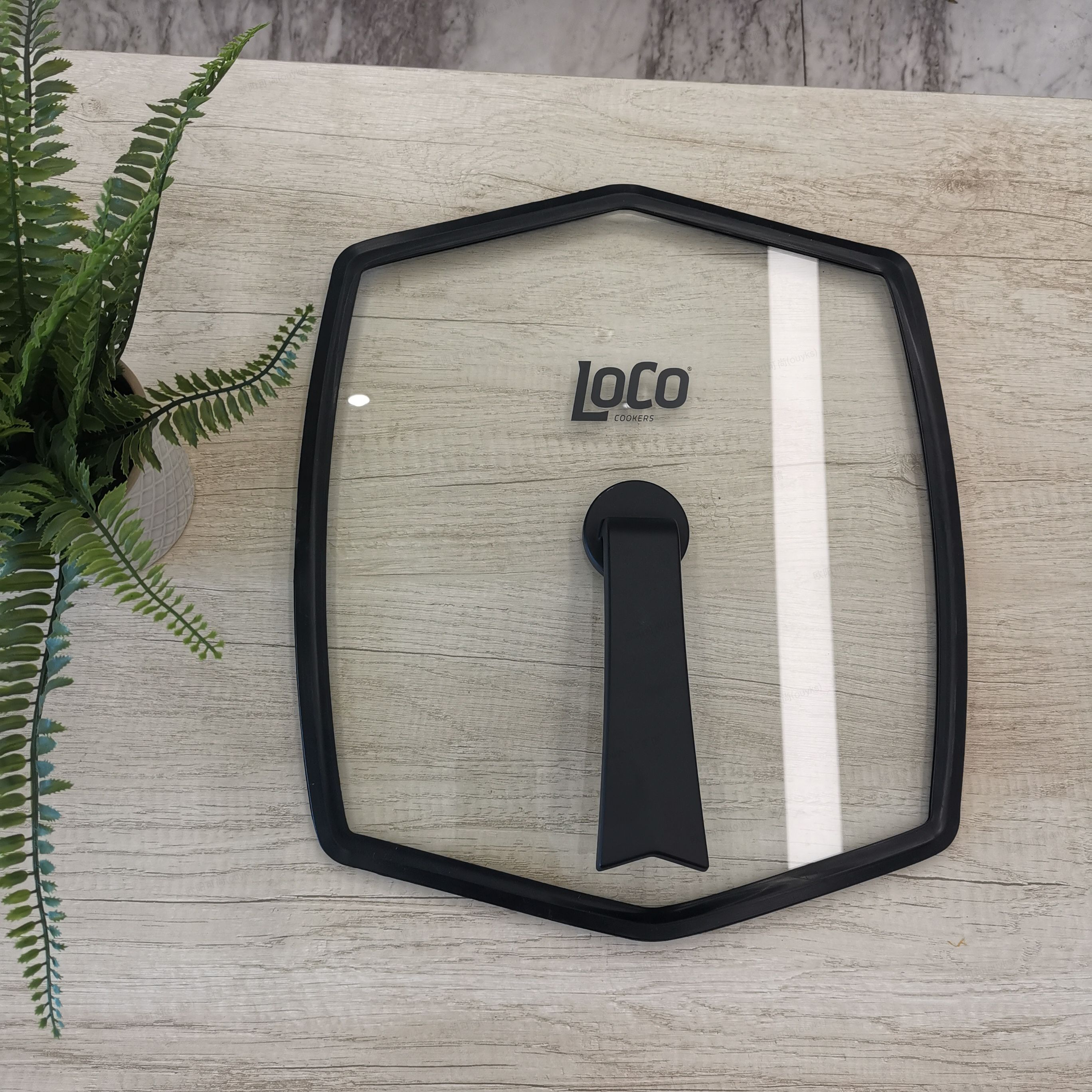 玻璃和矽膠條粘接膠水.jpg 玻(bō)璃和矽膠條粘接膠水.jpg