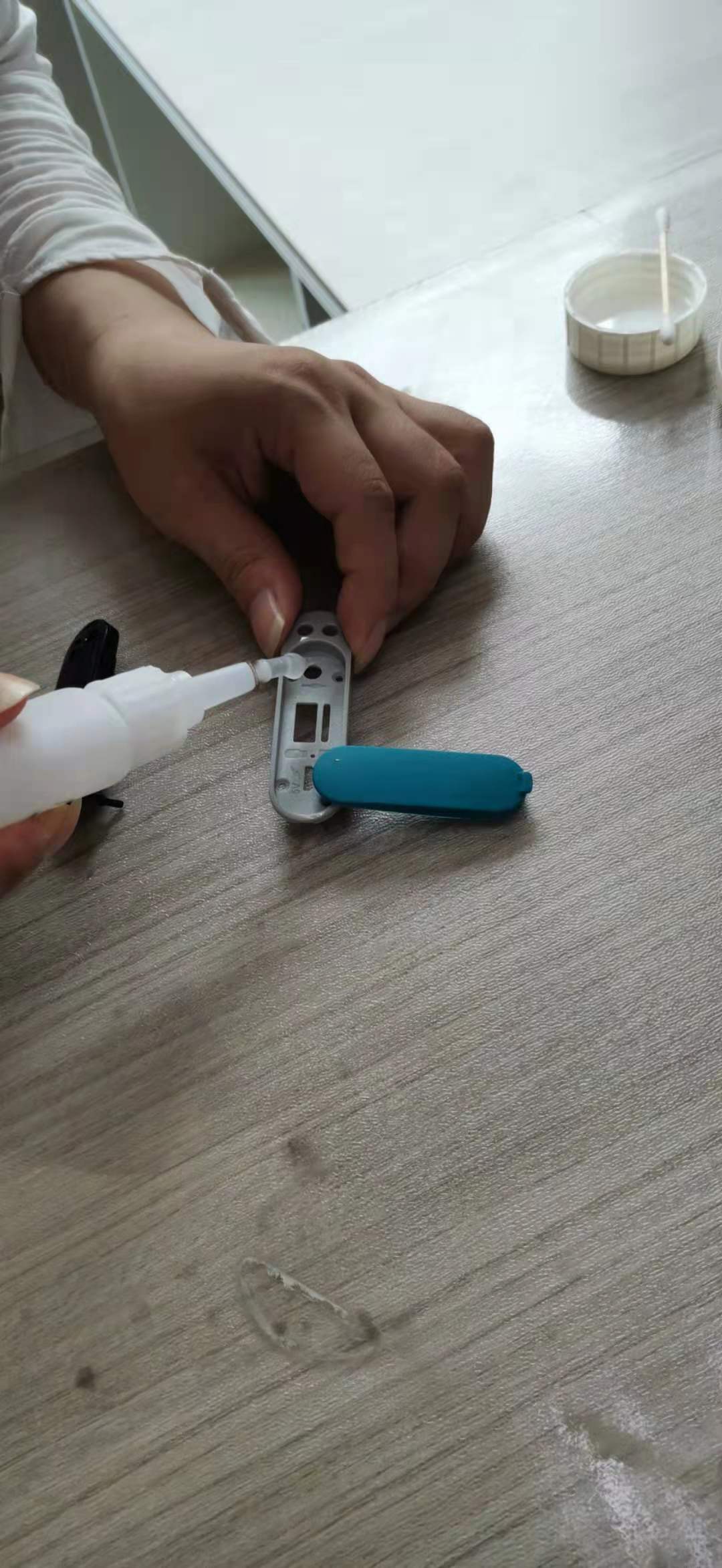 矽膠(jiāo)粘(zhān)abs瞬間(jiān)膠水.jpg 矽膠粘abs瞬間膠水.jpg