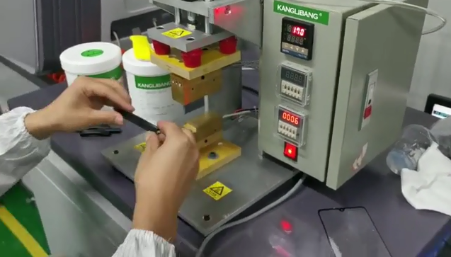 擠出矽膠條用什麽膠水粘接.png 擠出矽膠條用什麽膠水粘接.png