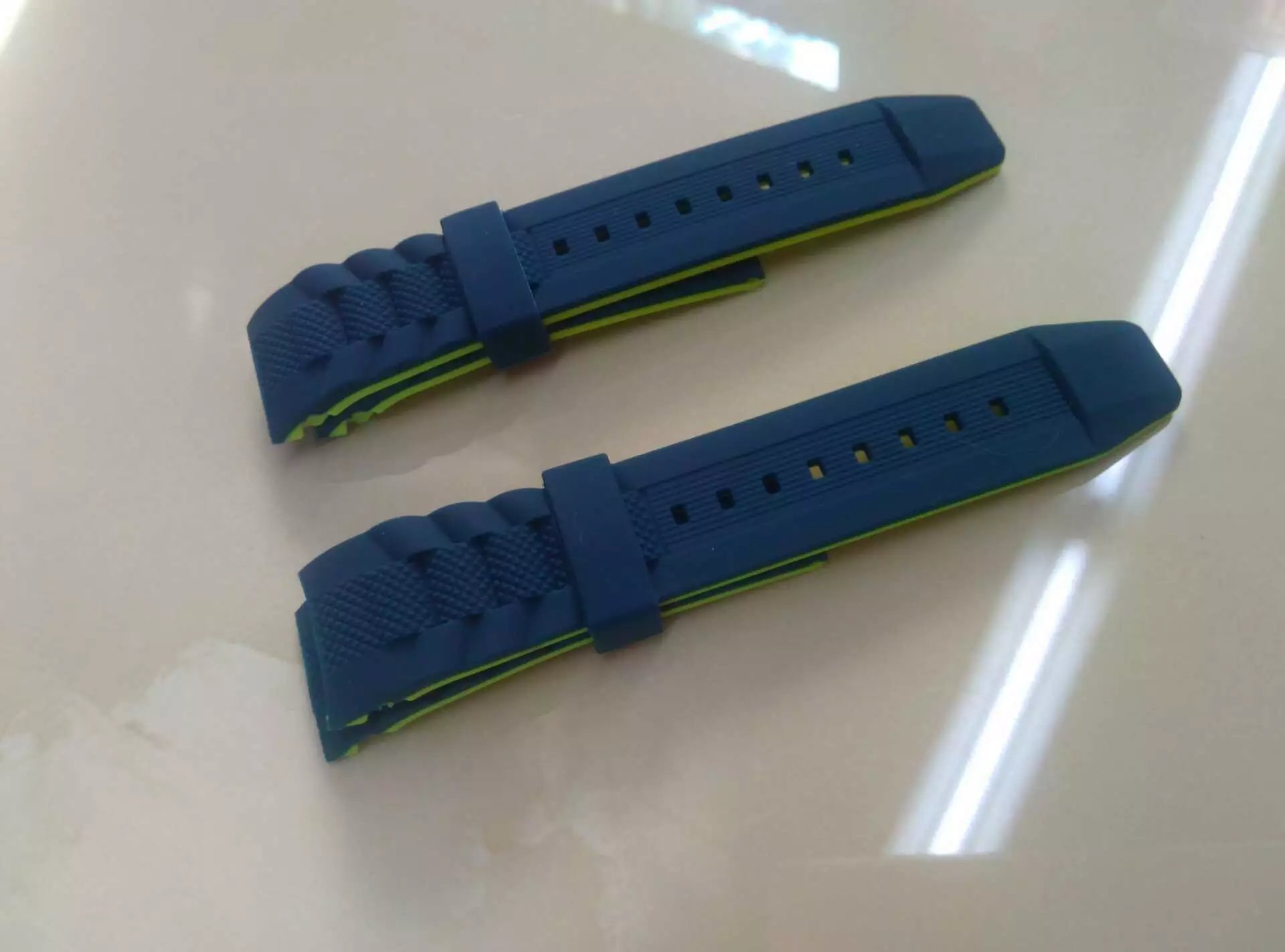 矽膠(jiāo)膠水.jpg 矽膠膠水.jpg